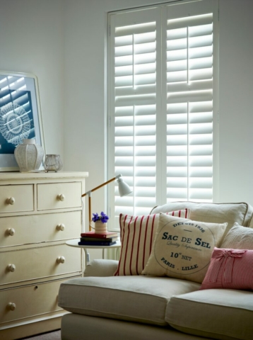 White Shutters with Centre Tilting Rod