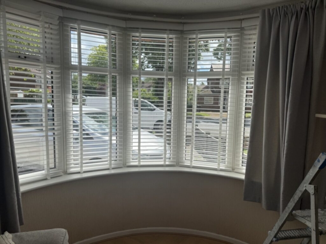 Custom fitted Venetian blinds for privacy and style horizontal also knows as venetian blinds fitted in Urmston, Greater Manchester