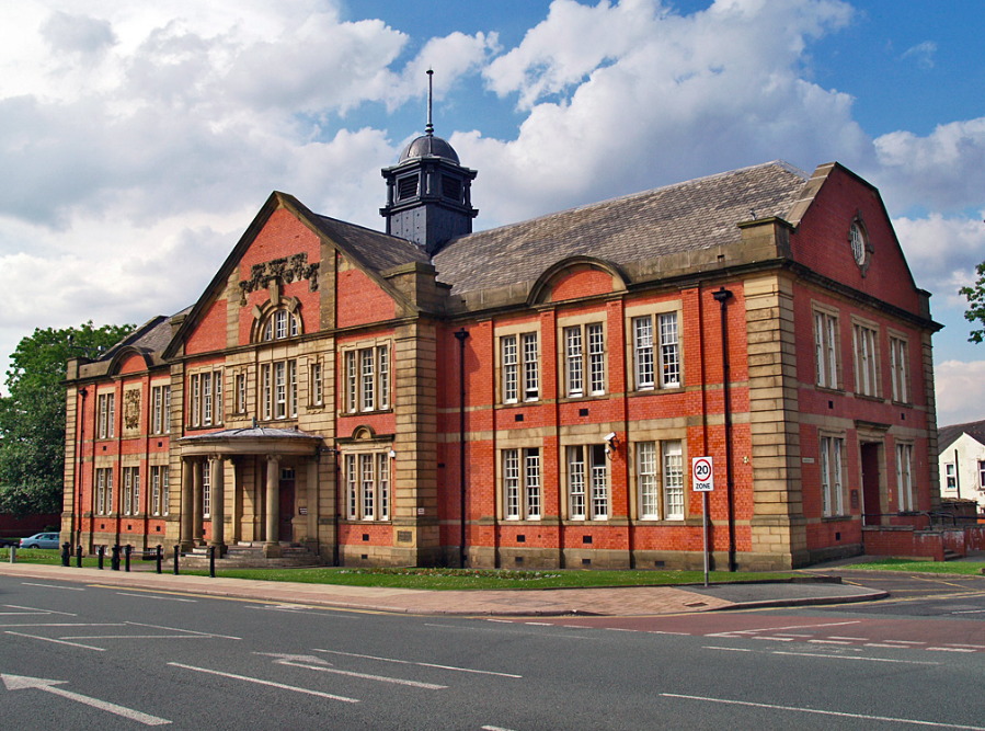 former-farnworth-town-hall-market-street-farnworth-greater-manchester-scarlet-blinds.jpg Former Farnworth Town Hall on Market Street in Farnworth, Greater Manchester, served by Scarlet Blinds and Shutters